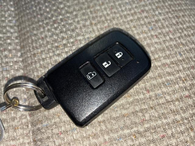 シエンタ Ｘ　純正ＳＤナビ・フルセグ・Ｂｌｕｅｔｏｏｔｈ・全方位カメラ・ＣＤ・ＤＶＤ・ＵＳＢ・ステリモ・左側パワースライド・ＥＴＣ・スマートキー・アイドリングストップ・横滑り防止装置・光軸調整・電動格納ドアミラー（47枚目）