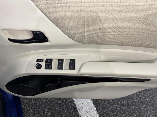 シエンタ Ｘ　純正ＳＤナビ・フルセグ・Ｂｌｕｅｔｏｏｔｈ・全方位カメラ・ＣＤ・ＤＶＤ・ＵＳＢ・ステリモ・左側パワースライド・ＥＴＣ・スマートキー・アイドリングストップ・横滑り防止装置・光軸調整・電動格納ドアミラー（49枚目）