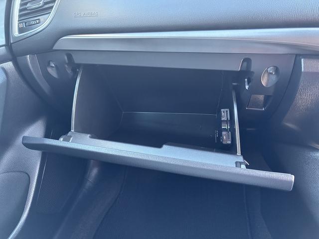 アクセラスポーツ 22XD Lパッケージ 純正SDナビラジオBTUSBCDDVDSDフルセグTVBカメラステヒーターFシートヒータWエアコンステリモクルーズコントロールオートライトアイドリングストップ衝突被害軽減サポートサンルーフ(25枚目)