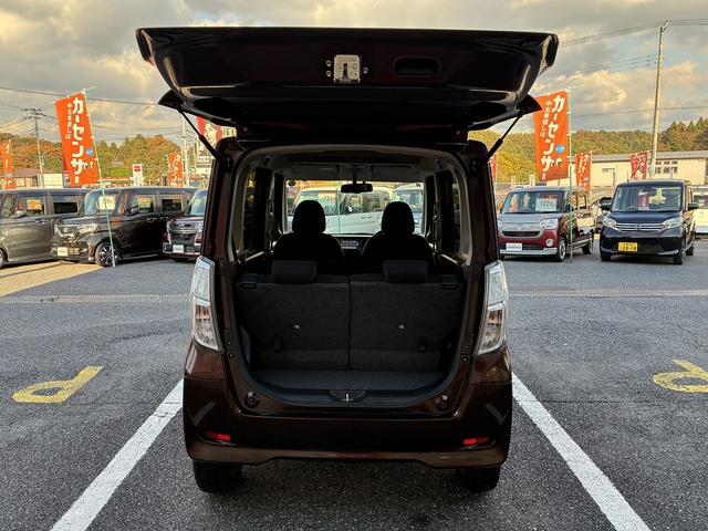 デイズルークス ハイウェイスター　Ｘ　Ｇパッケージ　純正ＳＤナビフルセグテレビＢｌｕｅｔｏｏｔｈＣＤＤＶＤＳＤアラウンドビューモニタープッシュスタートオートエアコンステアリングスイッチアイドリングストップ両側電動スライドドアＥＴＣオートライトスマートキ（15枚目）