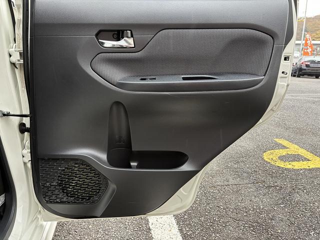 ムーヴ カスタム　Ｘ　ケンウッドＨＤＤナビＳＤＣＤＤＶＤフルセグテレビラジオＢｌｕｅｔｏｏｔｈバックカメラオートエアコンＥＴＣステアリングスイッチオートライトフォグランププッシュスタートアイドリングストップスマートキー（19枚目）