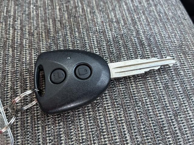 ミラトコット Ｌ　ＳＡＩＩＩ　ケンウッドＨＤＤナビＵＳＢＳＤＣＤワンセグテレビラジオＡＵＸバックカメラマニュアルエアコンキーレスエントリーソナーセンサ衝突被害軽減サポート横滑り防止アイドリングストップオートハイビーム（41枚目）