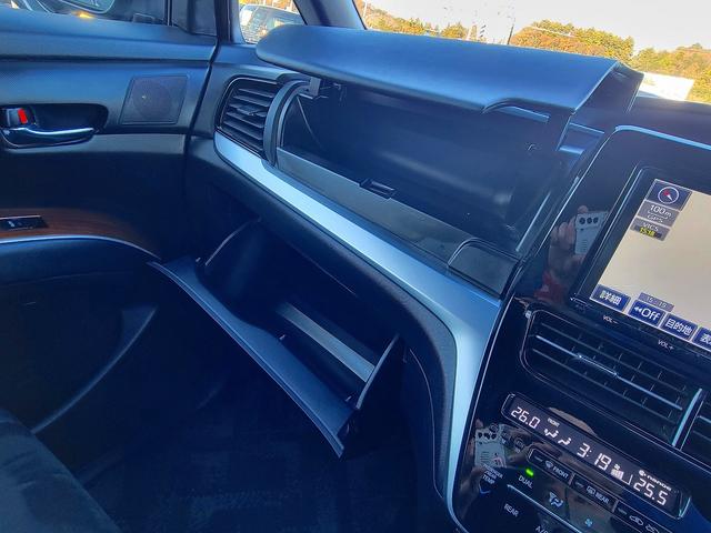 エスティマ アエラス プレミアム-G 純SDナビ・フルセグ・Bluetooth・CD・DVD・SD・バックカメラ・F席シートヒーター・両側電動スライド・オートライト・ドラレコ・クルコン・ステリモ・衝突軽減ブレーキ・スマートキー電動Rゲート(44枚目)