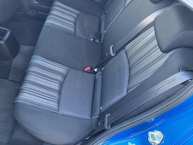 デミオ 15MB 純正CD,ラジオデッキ・USB・AUX・マニュアルエアコン・ステアリングリモコン・ETC・プッシュスタート・アイドリングストップ・横滑り防止・光軸調整・電動格納ドアミラー・スマートキー(14枚目)