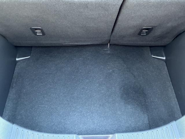 デミオ 15MB 純正CD,ラジオデッキ・USB・AUX・マニュアルエアコン・ステアリングリモコン・ETC・プッシュスタート・アイドリングストップ・横滑り防止・光軸調整・電動格納ドアミラー・スマートキー(16枚目)