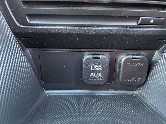 デミオ 15MB 純正CD,ラジオデッキ・USB・AUX・マニュアルエアコン・ステアリングリモコン・ETC・プッシュスタート・アイドリングストップ・横滑り防止・光軸調整・電動格納ドアミラー・スマートキー(32枚目)