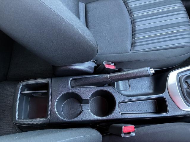 デミオ 15MB 純正CD,ラジオデッキ・USB・AUX・マニュアルエアコン・ステアリングリモコン・ETC・プッシュスタート・アイドリングストップ・横滑り防止・光軸調整・電動格納ドアミラー・スマートキー(35枚目)