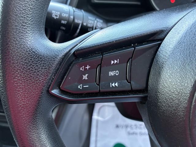 デミオ 15MB 純正CD,ラジオデッキ・USB・AUX・マニュアルエアコン・ステアリングリモコン・ETC・プッシュスタート・アイドリングストップ・横滑り防止・光軸調整・電動格納ドアミラー・スマートキー(40枚目)