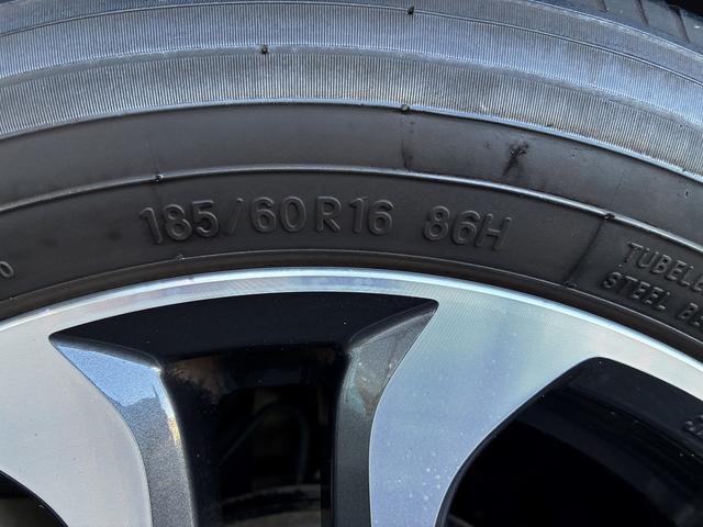 デミオ 15MB 純正CD,ラジオデッキ・USB・AUX・マニュアルエアコン・ステアリングリモコン・ETC・プッシュスタート・アイドリングストップ・横滑り防止・光軸調整・電動格納ドアミラー・スマートキー(56枚目)