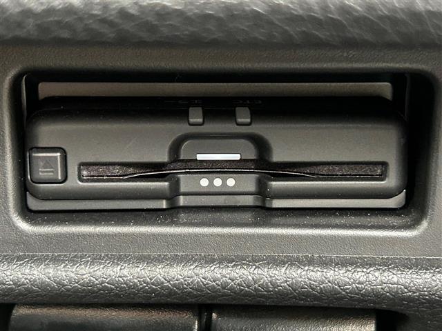 エクストレイル ２０Ｘｉ　プロパイロット　純正ナビ　フルセグ　ＢＴ　全周囲Ｃ　電動リアゲート　デジタルインナーミラー　カプロンシート　全席シートヒーター　ＥＴＣ　オートＬＥＤライト　フォグランプ　純正１８ＡＷ　スマートキー（22枚目）