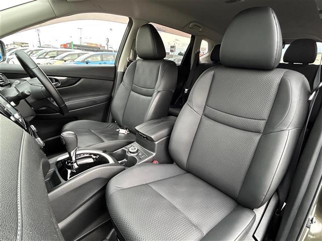 エクストレイル ２０Ｘｉ　プロパイロット　純正ナビ　フルセグ　ＢＴ　全周囲Ｃ　電動リアゲート　デジタルインナーミラー　カプロンシート　全席シートヒーター　ＥＴＣ　オートＬＥＤライト　フォグランプ　純正１８ＡＷ　スマートキー（23枚目）