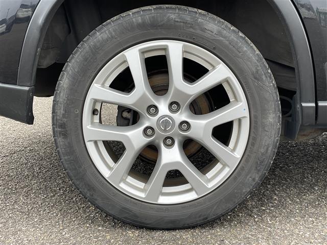 エクストレイル ２０ＧＴ　４ＷＤ　純正ＨＤＤナビ　ＨＳ３１０－Ａ　ＣＤ　ＤＶＤ　ＢＴ　ワンセグテレビ　ミュージックサーバー　バックカメラ　ＥＴＣ　クルーズコントロール　スマートキー　キセノンヘッドライト（22枚目）
