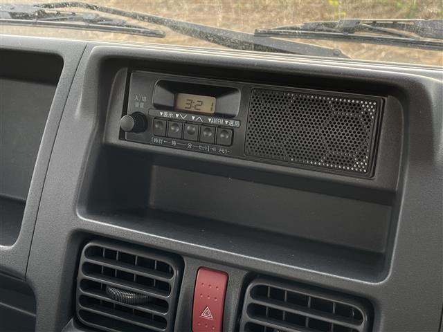 キャリイトラック KCエアコン・パワステ 4WD カーラジオ パワーステアリング 三方開(4枚目)
