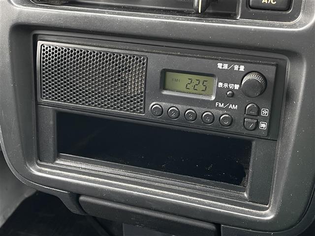 キャリイトラック KCエアコン・パワステ 4WD カーラジオ パワーステアリング 三方開(4枚目)