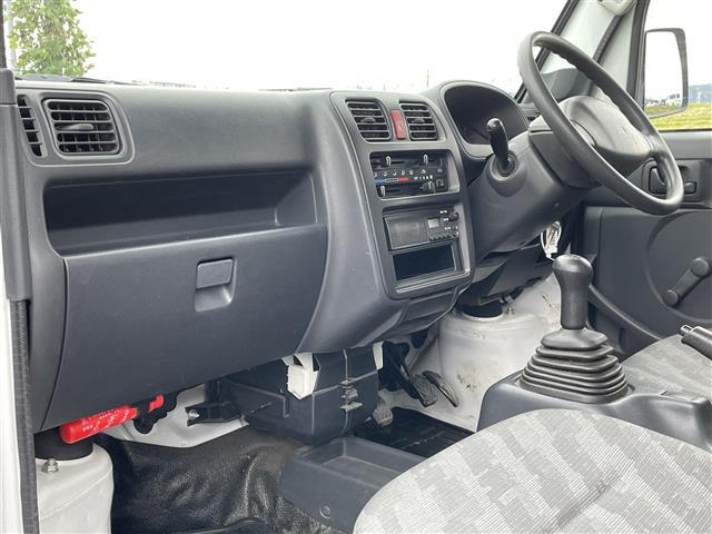 キャリイトラック KCエアコン・パワステ 4WD カーラジオ パワーステアリング 三方開(11枚目)