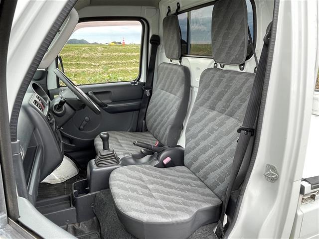 キャリイトラック KCエアコン・パワステ 4WD カーラジオ パワーステアリング 三方開(12枚目)