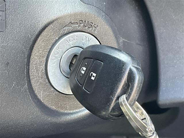 アクア G 純正SDナビ NSCP-W64 CD BT ワンセグテレビ バックカメラ ETC クルーズコントロール ステアリングスイッチ リモコンキー 純正15インチアルミホイール(9枚目)