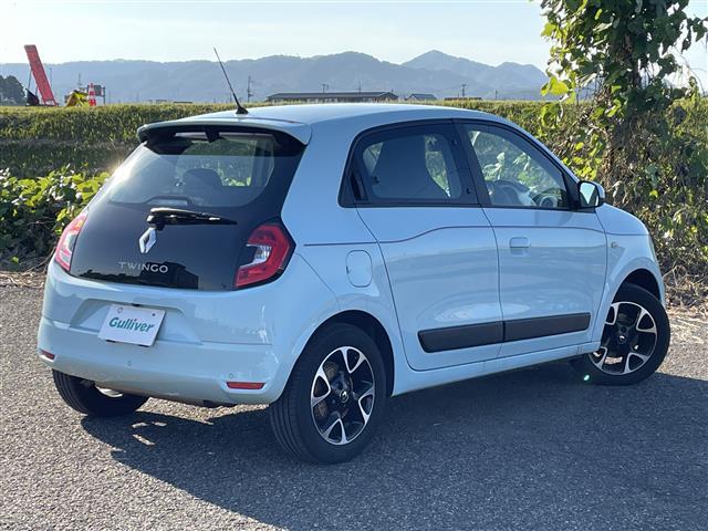 トゥインゴ ＥＤＣ　純正ディスプレイオーディオ　ＢＴ　ＵＳＢ　ＡＵＸ　バックカメラ　ＥＴＣ　ドライブレコーダー　レーンキープアシスト　クルーズコントロール　ステアリングスイッチ　コーナーセンサー（28枚目）