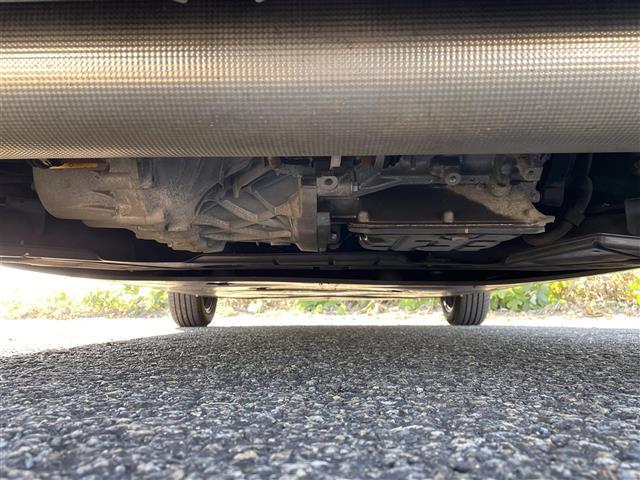 トゥインゴ ＥＤＣ　純正ディスプレイオーディオ　ＢＴ　ＵＳＢ　ＡＵＸ　バックカメラ　ＥＴＣ　ドライブレコーダー　レーンキープアシスト　クルーズコントロール　ステアリングスイッチ　コーナーセンサー（34枚目）