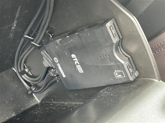 CX-8 XDプロアクティブ BOSEサウンドシステム/マツダコネクトナビ(CD/DVD/フルセグTV/BT)/360度ビューモニター/フリップダウンモニター/ヘッドアップディスプレイ/ETC2.0/ドライブレコーダー(9枚目)