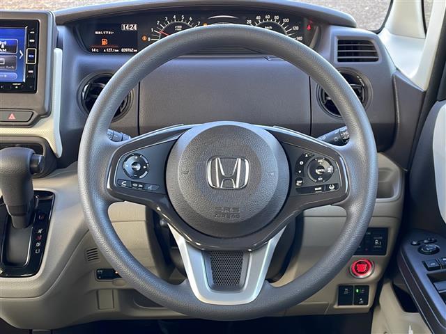 N-BOX G・Lホンダセンシング 4WD 純正SDナビ VXM-214VFi CD DVD BT フルセグテレビ バックカメラ ETC 衝突被害軽減ブレーキ レーンキープアシスト レーダークルーズコントロール(3枚目)