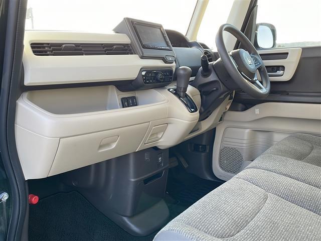 N-BOX G・Lホンダセンシング 4WD 純正SDナビ VXM-214VFi CD DVD BT フルセグテレビ バックカメラ ETC 衝突被害軽減ブレーキ レーンキープアシスト レーダークルーズコントロール(15枚目)