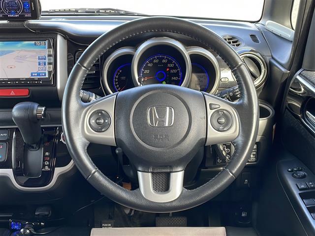 N-BOXカスタム G・ターボパッケージ 4WD 純正SDナビ VXM-122VF CD DVD BT フルセグテレビ バックカメラ ETC クルーズコントロール 両側パワースライドドア 革調シートカバー ベンチシート(3枚目)