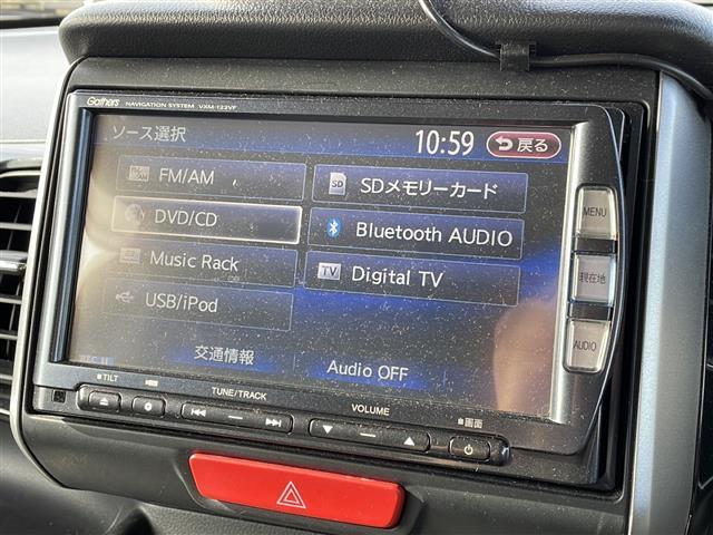 N-BOXカスタム G・ターボパッケージ 4WD 純正SDナビ VXM-122VF CD DVD BT フルセグテレビ バックカメラ ETC クルーズコントロール 両側パワースライドドア 革調シートカバー ベンチシート(5枚目)