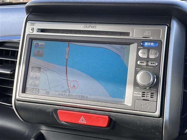 N-BOXカスタム G・Lパッケージ 4WD 純正SDナビ VXM-128VS CD DVD ワンセグテレビ バックカメラ ETC 片側パワースライドドア ベンチシート ステアリングスイッチ スマートキー(4枚目)