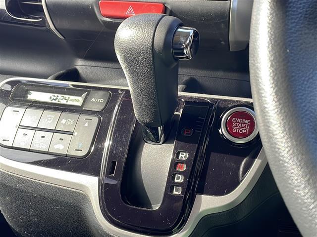 N-BOXカスタム G・Lパッケージ 4WD 純正SDナビ VXM-128VS CD DVD ワンセグテレビ バックカメラ ETC 片側パワースライドドア ベンチシート ステアリングスイッチ スマートキー(10枚目)