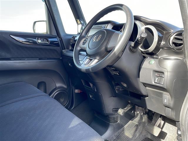 N-BOXカスタム G・Lパッケージ 4WD 純正SDナビ VXM-128VS CD DVD ワンセグテレビ バックカメラ ETC 片側パワースライドドア ベンチシート ステアリングスイッチ スマートキー(11枚目)