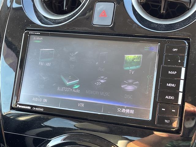 ノート ｅ－パワー　Ｘ　ＦＯＵＲ　４ＷＤ　社外ＳＤナビ　ＣＮ－ＲＥ０５ＷＤ　ＣＤ　ＤＶＤ　ＢＴ　フルセグテレビ　バックカメラ　ＥＴＣ　ドライブレコーダー　衝突被害軽減ブレーキ　レーンキープアシスト　コーナーセンサー（5枚目）