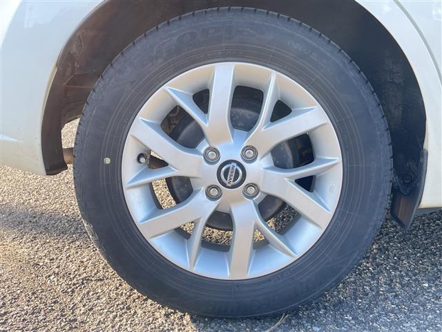 ノート ｅ－パワー　Ｘ　ＦＯＵＲ　４ＷＤ　社外ＳＤナビ　ＣＮ－ＲＥ０５ＷＤ　ＣＤ　ＤＶＤ　ＢＴ　フルセグテレビ　バックカメラ　ＥＴＣ　ドライブレコーダー　衝突被害軽減ブレーキ　レーンキープアシスト　コーナーセンサー（22枚目）