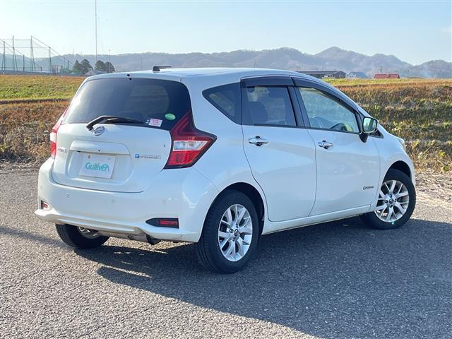 ノート ｅ－パワー　Ｘ　ＦＯＵＲ　４ＷＤ　社外ＳＤナビ　ＣＮ－ＲＥ０５ＷＤ　ＣＤ　ＤＶＤ　ＢＴ　フルセグテレビ　バックカメラ　ＥＴＣ　ドライブレコーダー　衝突被害軽減ブレーキ　レーンキープアシスト　コーナーセンサー（26枚目）