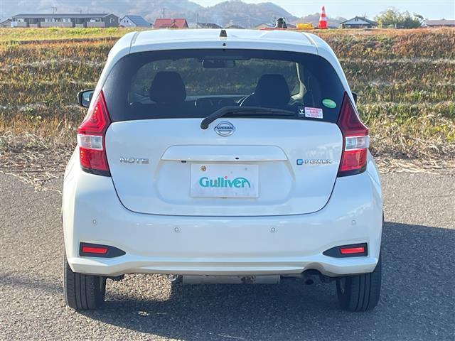 ノート ｅ－パワー　Ｘ　ＦＯＵＲ　４ＷＤ　社外ＳＤナビ　ＣＮ－ＲＥ０５ＷＤ　ＣＤ　ＤＶＤ　ＢＴ　フルセグテレビ　バックカメラ　ＥＴＣ　ドライブレコーダー　衝突被害軽減ブレーキ　レーンキープアシスト　コーナーセンサー（30枚目）