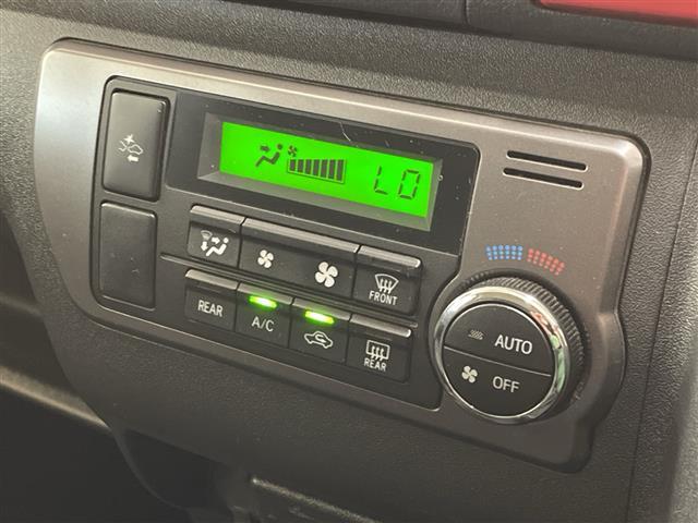ハイエースバン スーパーGL ダークプライム 4WD 社外SDナビ CN-RE06WD CD DVD BT フルセグテレビ SDミュージックサーバー バックカメラ ETC ドライブレコーダー 衝突被害軽減ブレーキ(10枚目)