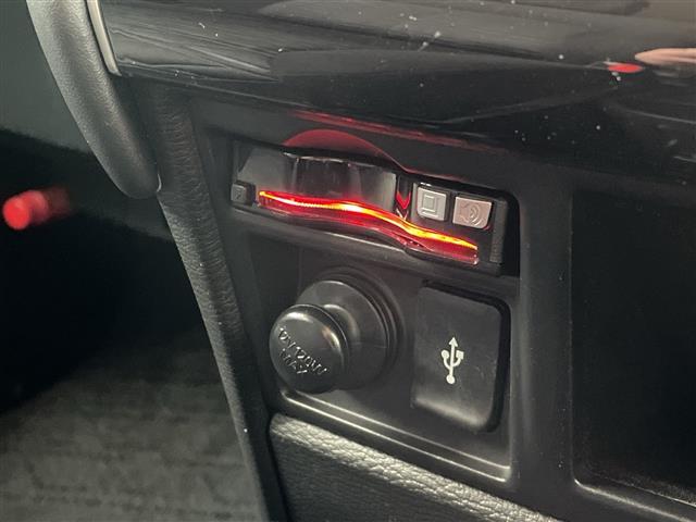 デリカD:5 P 4WD 純正10.1インチSDナビ CD DVD BT フルセグテレビ SDミュージックサーバー 全方位カメラ ETC ドライブレコーダー 衝突被害軽減ブレーキ レーンキープアシスト(8枚目)