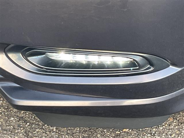 ヴェゼル ハイブリッドZ・ホンダセンシング 4WD 純正SDナビ VXM-164VFi CD DVD BT フルセグテレビ バックカメラ ETC 衝突被害軽減ブレーキ レーンキープアシスト レーダークルーズコントロール(24枚目)