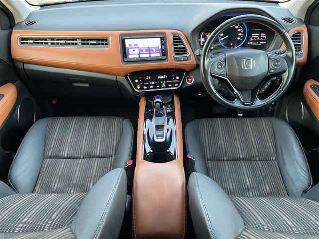 ヴェゼル ハイブリッドZ・ホンダセンシング 4WD 純正SDナビ VXM-164VFi CD DVD BT フルセグテレビ バックカメラ ETC 衝突被害軽減ブレーキ レーンキープアシスト レーダークルーズコントロール(35枚目)