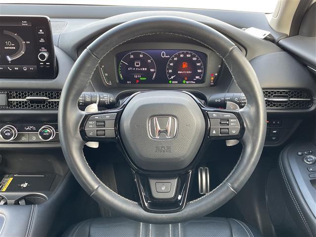 ＺＲ－Ｖ ｅ：ＨＥＶ　Ｚ　４ＷＤ　純正９インチインターナビ　ＢＴ　ＵＳＢ　フルセグテレビ　全方位カメラ　ＥＴＣ２．０　ドライブレコーダー　衝突被害軽減ブレーキ　レーンキープアシスト（3枚目）