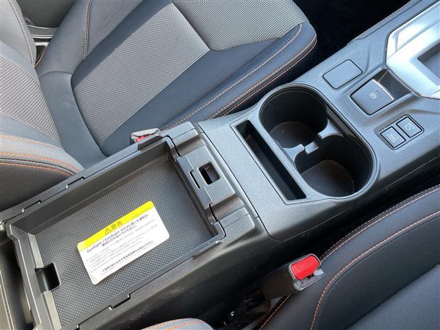 ＸＶ １．６ｉ－Ｌ　アイサイト　４ＷＤ　純正ＳＤナビ　ＡＶＩＣ－ＲＺ７１１　ＣＤ　ＤＶＤ　ＢＴ　フルセグテレビ　ＳＤミュージックサーバー　バックカメラ　ＥＴＣ　ドライブレコーダー　衝突被害軽減ブレーキ（12枚目）