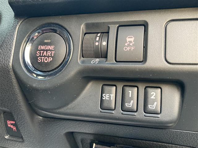 レヴォーグ ２．０ＳＴＩスポーツアイサイト　純正ナビ　ＣＤ　ＤＶＤ　Ｂｌｕｅｔｏｏｔｈ　フルセグＴＶ　バック・サイドカメラ　アイサイトＶｅｒ３　革シート　パワー／Ｄメモリーシート　衝突軽減ブレーキ　レーダークルーズコントロール（10枚目）