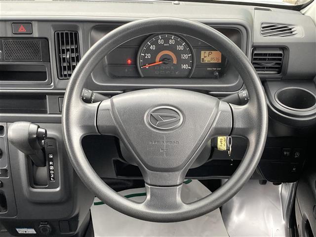 ハイゼットカーゴ Ｇ　ＳＡ　１オーナー　パートタイム４ＷＤ　純正オーディオ　ＡＭ　ＦＭ　リモコンキー　ゴムフロアマット　アイドリングストップ　取扱説明書　保証書（3枚目）