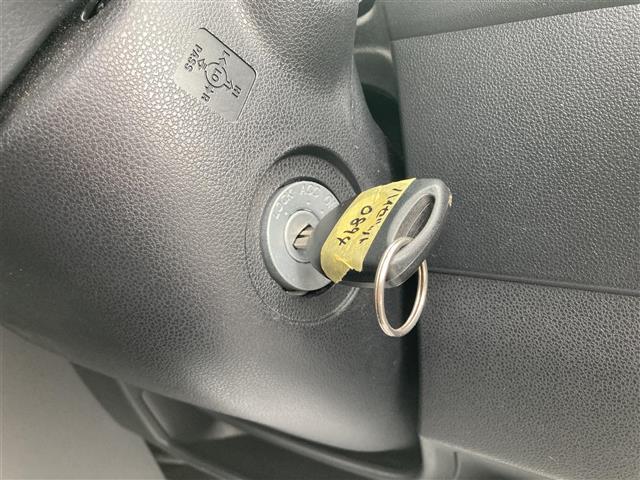 ハイゼットカーゴ Ｇ　ＳＡ　１オーナー　パートタイム４ＷＤ　純正オーディオ　ＡＭ　ＦＭ　リモコンキー　ゴムフロアマット　アイドリングストップ　取扱説明書　保証書（13枚目）