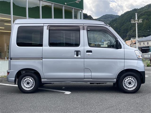 ハイゼットカーゴ Ｇ　ＳＡ　１オーナー　パートタイム４ＷＤ　純正オーディオ　ＡＭ　ＦＭ　リモコンキー　ゴムフロアマット　アイドリングストップ　取扱説明書　保証書（31枚目）