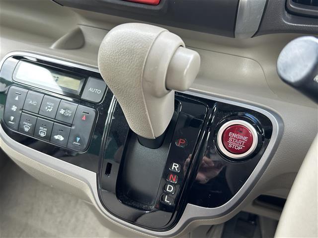 N-BOX G・Lパッケージ 純正メモリナビ(VXM-128VS) CD USB入力端子 ワンセグTV バックカメラ パワースライドドア 純正14インチAW 純正フロアマット スマートキー スペアキー 取扱説明書(13枚目)