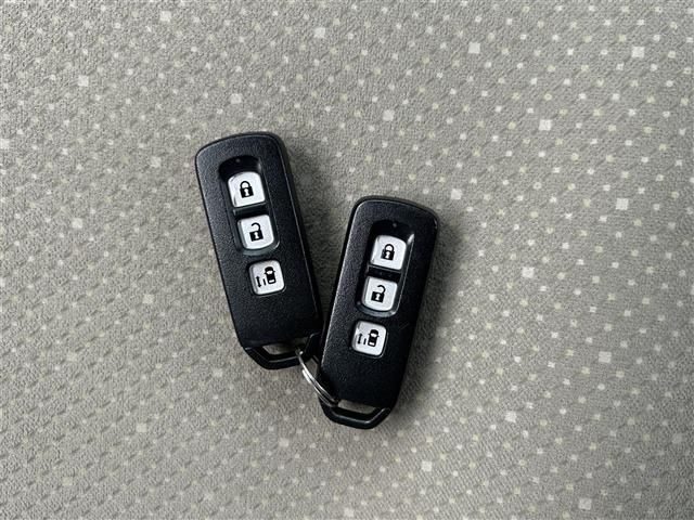 N-BOX G・Lパッケージ 純正メモリナビ(VXM-128VS) CD USB入力端子 ワンセグTV バックカメラ パワースライドドア 純正14インチAW 純正フロアマット スマートキー スペアキー 取扱説明書(19枚目)