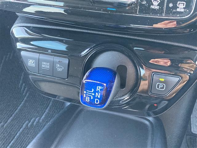 プリウス Sツーリングセレクション 純正ナビ CD DVD フルセグTV Bluetooth バックカメラ プリクラッシュセーフティー レーダークルーズコントロール ビルトインETC レザーシート シートヒーター(14枚目)