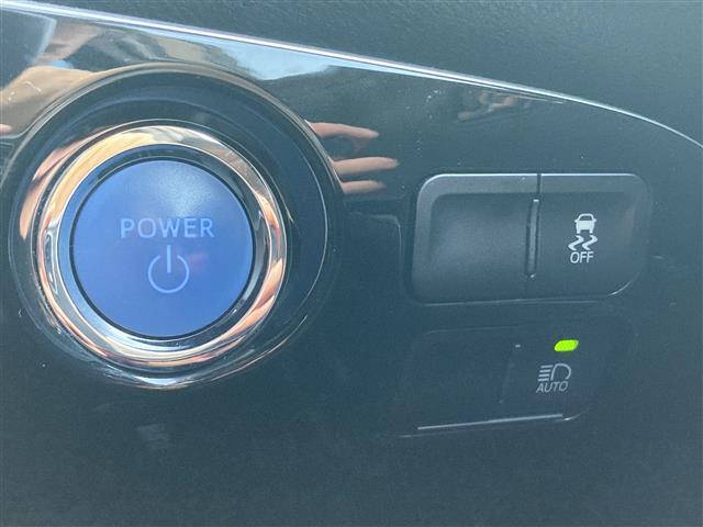 プリウス Sツーリングセレクション 純正ナビ CD DVD フルセグTV Bluetooth バックカメラ プリクラッシュセーフティー レーダークルーズコントロール ビルトインETC レザーシート シートヒーター(18枚目)