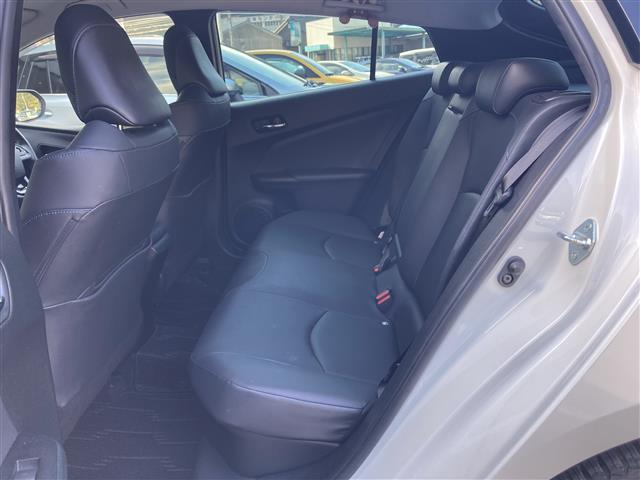 プリウス Sツーリングセレクション 純正ナビ CD DVD フルセグTV Bluetooth バックカメラ プリクラッシュセーフティー レーダークルーズコントロール ビルトインETC レザーシート シートヒーター(26枚目)